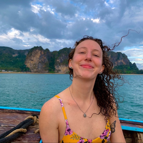 Meet your Posher, Sophia - Picture 1 of 1